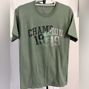 Champion Men's Khaki Green 1919. T-Shirt. Size M